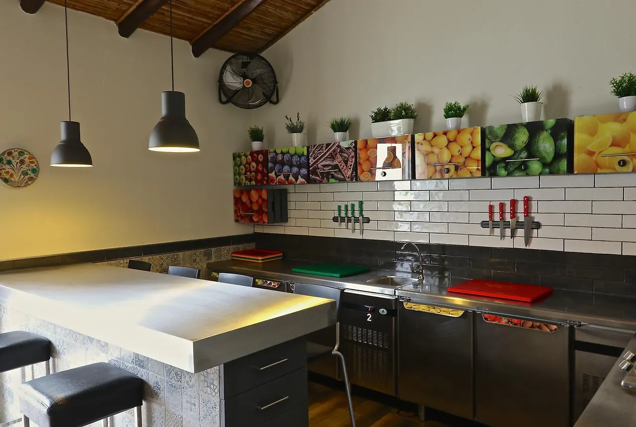 Lost & Found - Guesthouse & Suites Албуфейра Гостевой дом