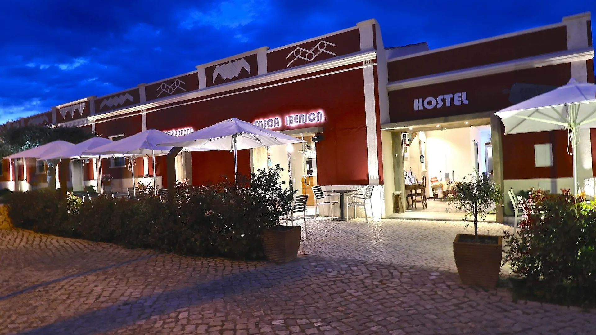 Lost & Found - Guesthouse & Suites Албуфейра Гостевой дом