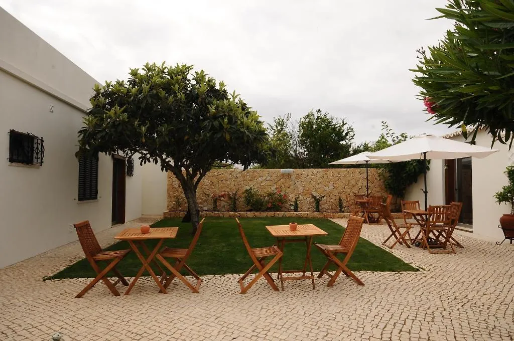 Lost & Found - Guesthouse & Suites Albufeira Pensjonat